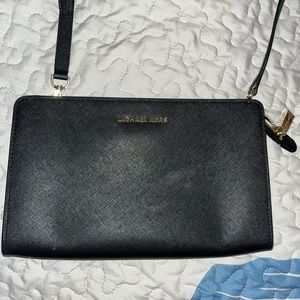 Black Michael Kors Crossbody